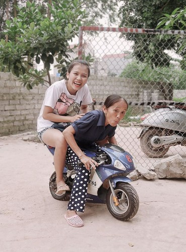 Đến thời điểm hiện tại, bà Tân Vlog vẫn còn giữ nguyên nội dung các món ăn siêu to khổng lồ nhưng tần suất ra video đã ít hơn rất nhiều. Mặc dù không còn “hào quang” như xưa nhưng những gì bà Tân từng làm chắc chắn đã trở thành “huyền thoại” trong lòng không ít độc giả.