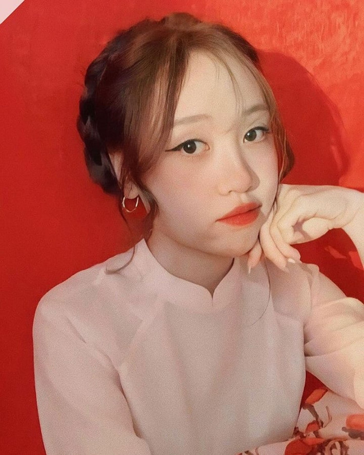 Nhan sắc cùng body của Hà Dương được nhận xét không thua kém các người mẫu "xịn" của showbiz...