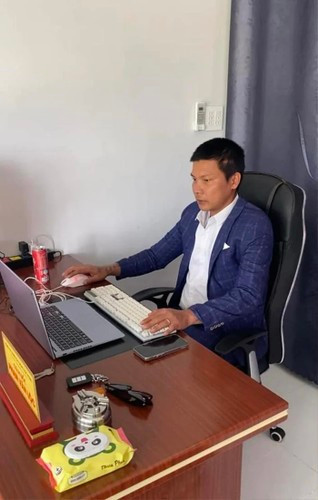 Mức lương Lộc Fuho chi trả từ 300-400 nghìn đồng/ngày. Ngoài ra, người lao động cũng được bao cơm ngày 3 bữa, làm ở tại công trình.