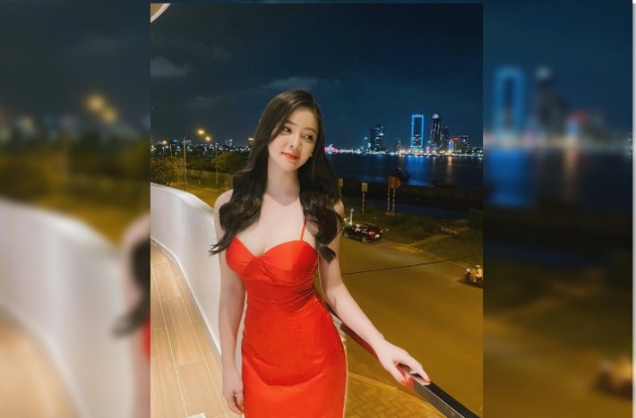 Thái Thảo Nguyên được ưu ái với tên gọi "hot girl số 1 Đà Nẵng" vì xinh đẹp, có gu thời trang.