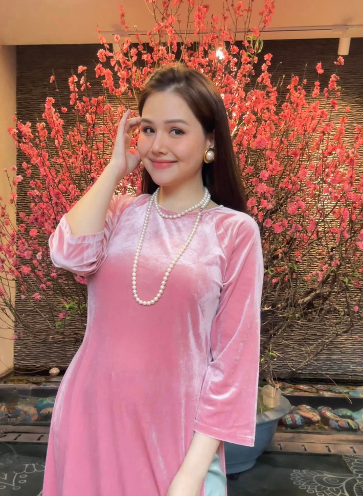 Dạo gần đây, nàng cựu hot girl Hà thành thường xuyên cập nhật ảnh của bản thân.