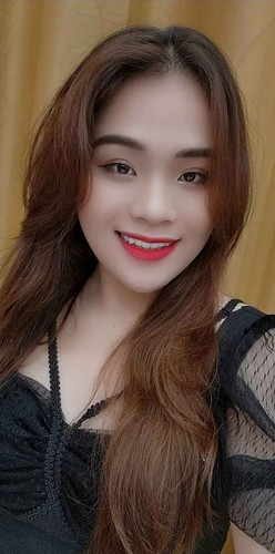 Dù chỉ mới bước sang tuổi 24 nhưng Ngân Thảo đã có đầy đủ mọi thứ trong tay từ sự nghiệp đến hôn nhân viên mãn.