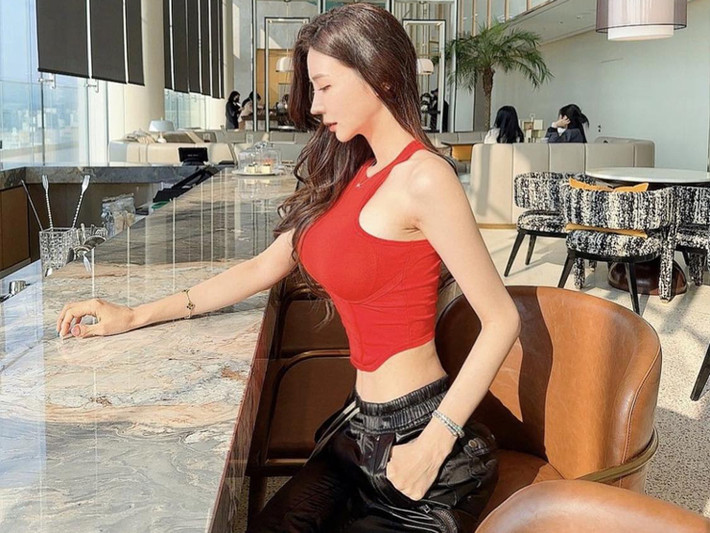 Yoo Jin sở hữu 3 vòng gần chuẩn vàng.