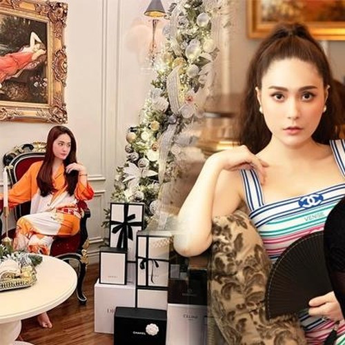 Từ đây con đường trở thành doanh nhân của nữ ca sĩ cũng rộng mở hơn khi sau đó Di Băng đã cho ra một thương hiệu mỹ phẩm Hanayuki. Cho đến nay thương hiệu mỹ phẩm này đang làm mưa làm gió trên thị trường và cô cũng là người đại diện cho thương hiệu này.