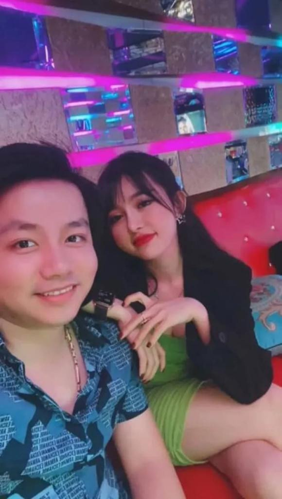 Tuy nhiên, nhiều fan lâu năm của Khoa Pug nhận ra, hình ảnh này đã xuất hiện từ khoảng 3 năm, thời điểm trước khi aKhoa Pug sang Mỹ.