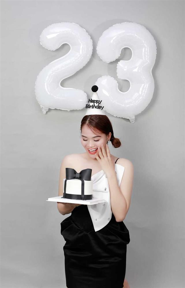 Được biết Ngân Thảo đã chi khoảng 40 triệu đồng cho lần làm đẹp này.