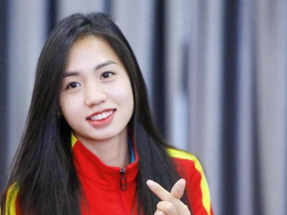 Trần Thị Duyên sinh năm 2000, thi đấu ở vị trí hậu vệ cánh cho CLB bóng đá nữ Phong Phú Hà Nam. Cô cũng thường xuyên được HLV Mai Đức Chung triệu tập lên đội tuyển nữ Việt Nam đá các giải khu vực và châu lục.