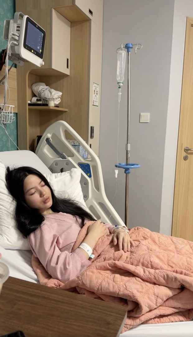 Sự bất nhất này khiến netizen hoang mang, đặt ra nhiều nghi vấn về thực hư câu chuyện bạn gái Quang Hải nằm viện.