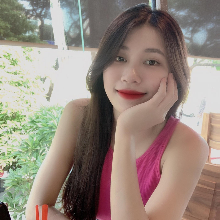 Việc tập luyện thể thao sớm giúp Như Tuyền dễ dàng sở hữu vóc dáng cân đối, thon gọn.
