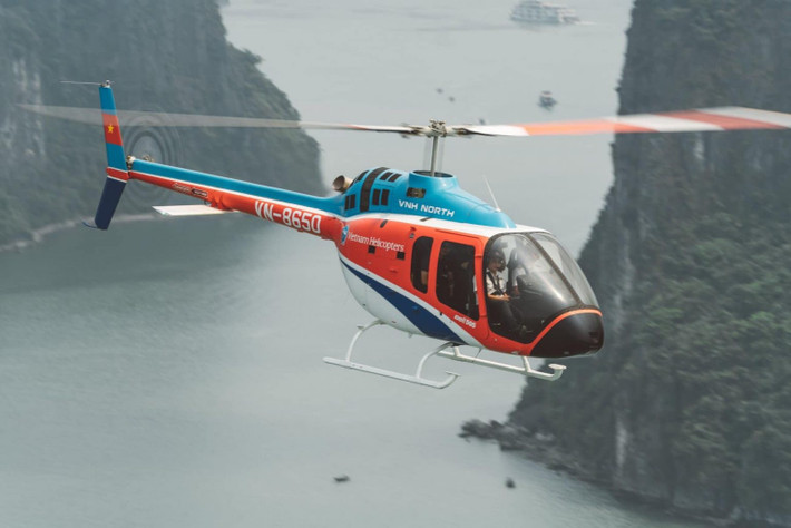 Ngày 5/4, máy bay trực thăng Bell 505 số hiệu VN-8650 được phát hiện rơi tại khu vực biển giáp ranh giữa Hải Phòng và Quảng Ninh.