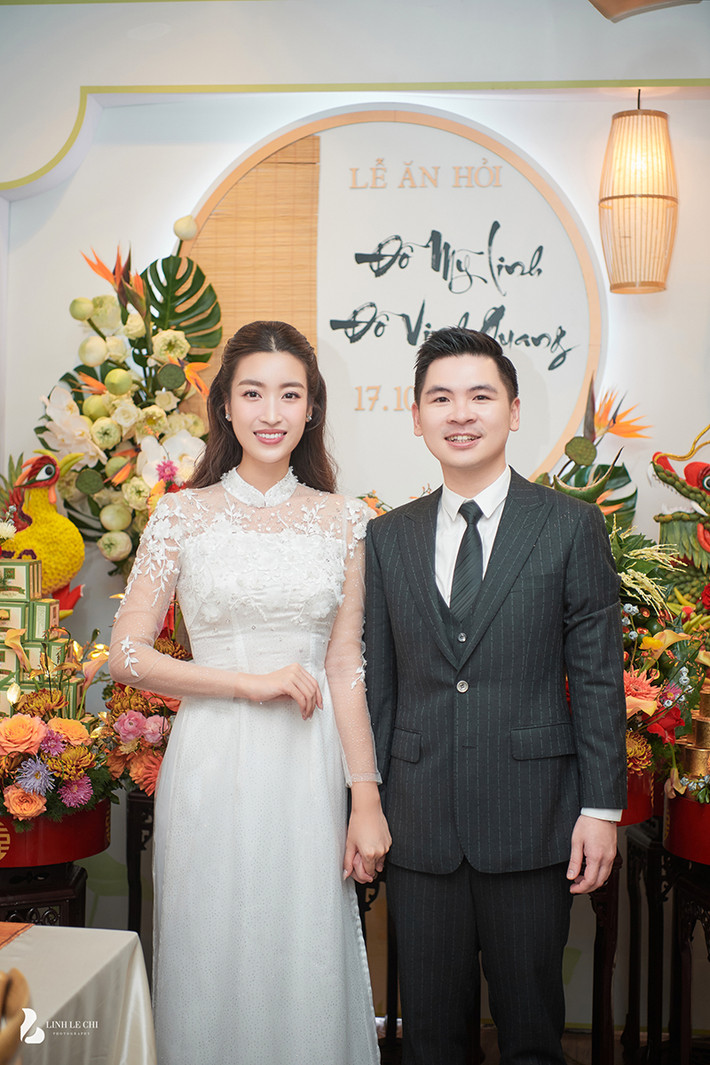 Vì thế, đám hỏi diễn ra đơn giản và ấm cúng theo đúng nghi lễ truyền thống, mang đậm văn hóa Hà Nội. Ảnh: Thethaovanhoa