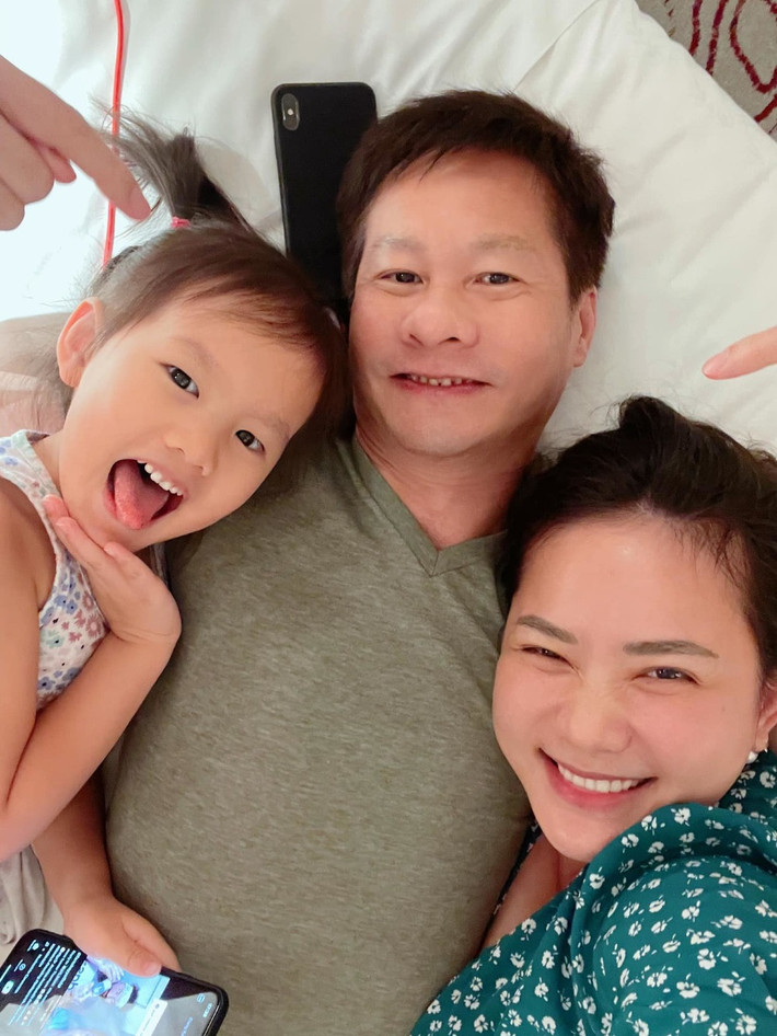 Tiết lộ về nguyên nhân chọn trường có mức học phí cao cho con gái, đại gia Đức An cho biết, giao thông là yếu tố quan trọng. Ảnh: FB Nguyen Duc An