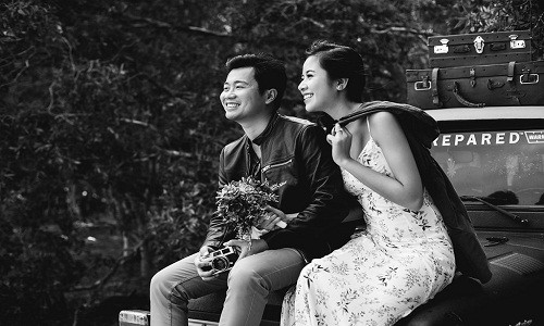 Chồng mới cưới của Á hậu Thế giới người Việt 2010 là doanh nhân Nguyên Ngô, sinh năm 1980, hơn cô 12 tuổi. Anh kinh doanh về lĩnh vực nhà hàng, ẩm thực tại TP.HCM