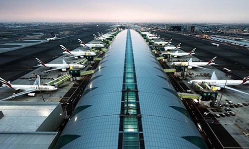 Theo CNN, với hơn 83,6 triệu hành khách du lịch qua trong năm 2016, Sân bay Quốc tế Dubai trở thành sân bay bận rộn nhất thế giới. Ảnh: Vizts.