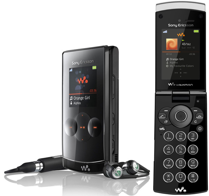 Sony Ericsson W980i nổi bật với dung lượng 8 GB, thiết kế gập chắc chắn và nhiều chương trình giải trí phong phú. Máy còn hỗ trợ nghe nhạc bằng tai nghe Bluetooth, chơi game 3D cũng như bắt sóng FM. Ảnh: Shoponline24.