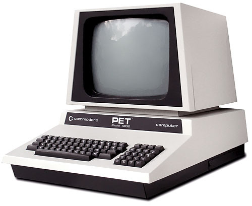 Cuối những năm 1970, máy tính cồng kềnh như chiếc thùng lớn. Ảnh: Oldcomputers.