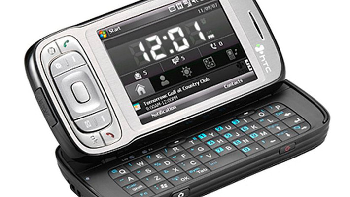 Mặc dù thiêt kế không ưa nhìn nhưng HTC TynTN lại sở hữu cấu hình mạnh ở thời điểm 2006. Đây là một trong những chiếc điện thoại hiếm có thể sử dụng hệ điều hành Windows Mobile 5.0 khi đó. Máy được trang bị nhiều ứng dụng văn phòng như Word, Excel, Email Push và trình duyệt Internet Explorer. Ảnh: Cnet.