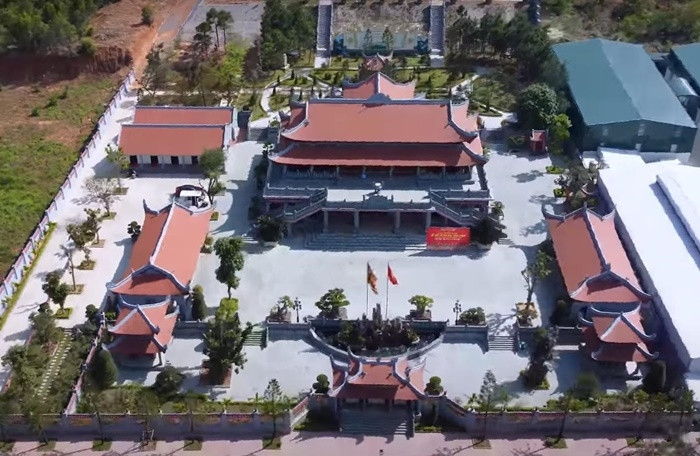 Tọa lạc tại phường Xuân Hòa (Phúc Yên, Vĩnh Phúc), nhà thờ tổ họ Bùi được coi là nhà thờ tổ lớn nhất Việt Nam hiện nay khi được xây dựng trên khu đất rộng 3,5 ha. Ảnh: chụp màn hình NhaTo
