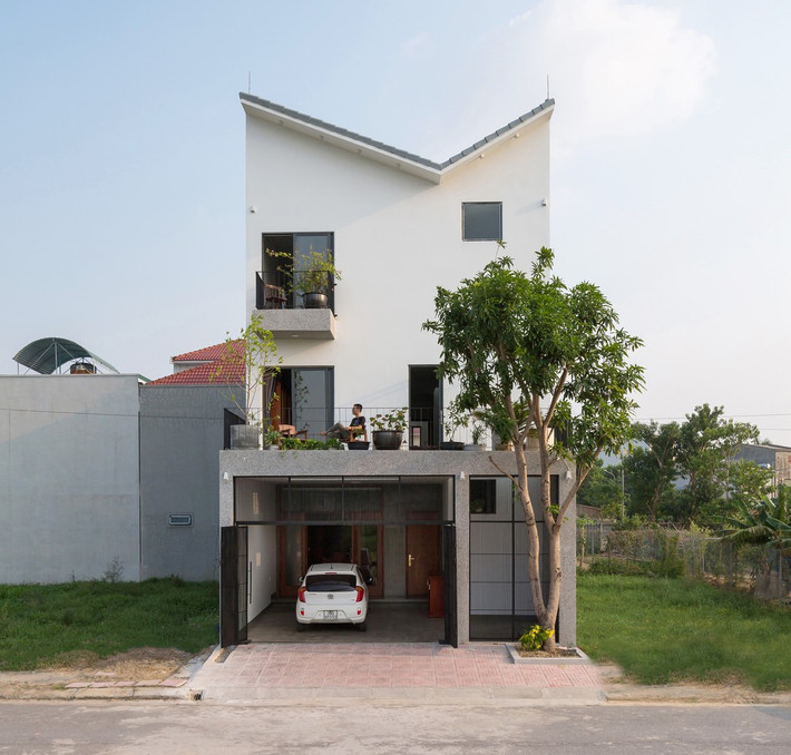 HC House là dự án nhà ở của một gia đình nhỏ trong một khu đô thị ở thành phố Hà Tĩnh.