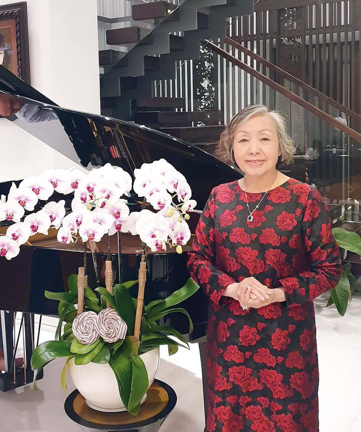 Năm 1987, sau khi chồng mất, doanh nhân Nguyễn Thị Sơn chính thức trở thành lãnh đạo chính của Sơn Kim Group, vừa lo phát triển doanh nghiệp, vừa chăm sóc 5 người con. Ảnh: Facebook