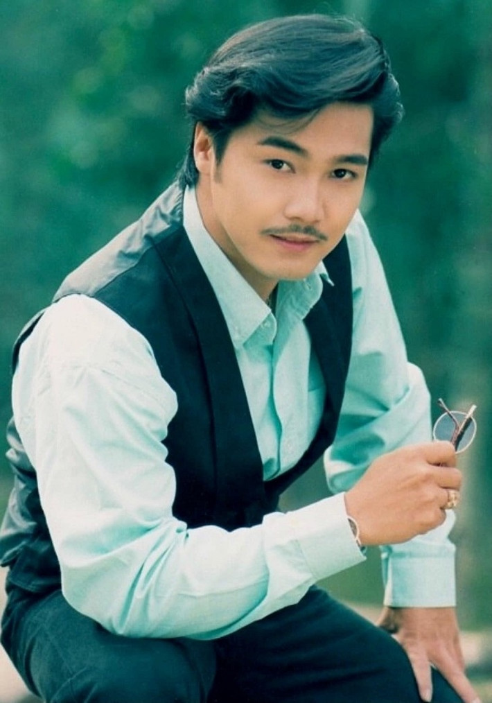 Diễn viên Lý Hùng là một trong những sao nam đình đám của phim Việt thập niên 90. Thời điểm cao của phim truyền hình, Lý Hùng từng tham gia hàng trăm vai diễn chính, thử sức ở nhiều thể loại từ võ thuật đến tâm lý, tình cảm. Ảnh: Baoquocte