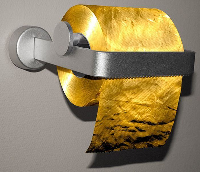 Được mệnh danh là giấy vệ sinh đắt nhất trên thế giới, giấy vệ sinh dát vàng do công ty Toilet Paper Man ở Australia sản xuất có giá 1,5 triệu USD/cuộn (tương đương 34,7 tỷ đồng).