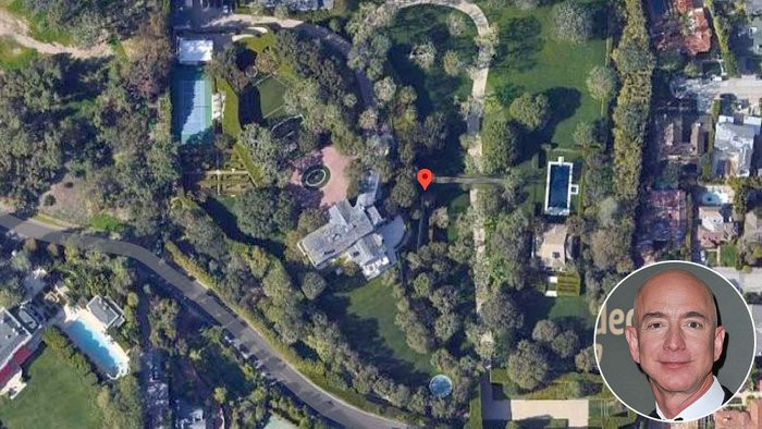 Biệt thự rộng hơn 1.200 m2 và trải dài trên 9 mẫu đất tại khu Beverly Hills đắt đỏ.