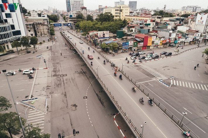 Ngã tư Thái Hà - Chùa Bộc có vẻ đông hơn chút
