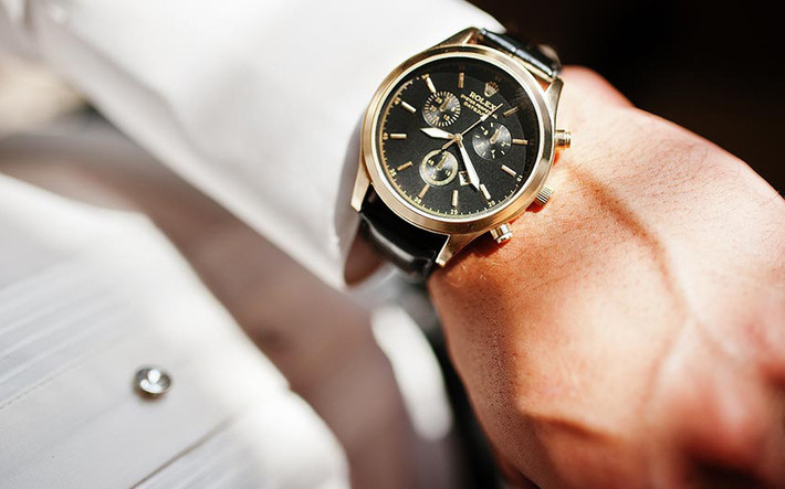 Từ lâu, Rolex được biết đến là thương hiệu đồng hồ hạng sang lớn nhất thế giới với hơn 2.000 chiếc được sản xuất mỗi ngày cho doanh thu ước tính khoảng 3 tỷ USD.