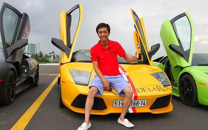 Cường đô la (hay Nguyễn Quốc Cường) là con trai của nữ đại gia Nguyễn Thị Như Loan từng ước mơ mở một hãng ô tô (hay đại loại những gì liên quan đến xe) khi còn ngồi ghế nhà trường.