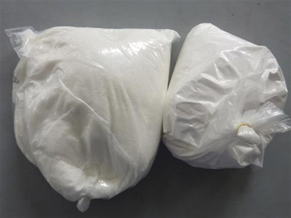 Hình ảnh hóa chất ngâm dừa được bán tại chợ Kim Biên (TP HCM) đăng hồi tháng 9/2014. Ảnh: Nông nghiệp Việt Nam.