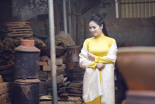 Được nghỉ Tết sau một kỳ học tập, Hoa hậu Ngọc Anh đã tranh thủ thời gian những ngày cận Tết để hoàn thành nốt những công việc còn dang dở…