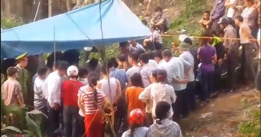 Thời điểm xảy ra tai nạn, trên xe đang có 2 cán bộ, chiến sĩ công an gồm tài xế là 1 chiến sĩ Cảnh sát trật tự và 1 người là Đội trưởng Đội Cảnh sát Trật tự - Cơ động (Công an TP Tuyên Quang). 2 cảnh sát này đi xe về quê ở huyện Chiêm Hóa, trên đường quay về đã gây ra vụ tai nạn chết người.