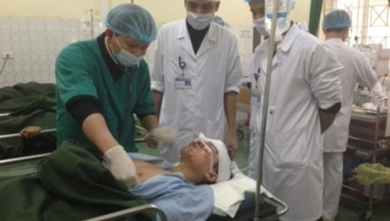 Trong số 8 hành khách bị thương, có 4 hành khách bị thương nặng. Các nạn nhân được cấp cứu, điều trị miễn phí tại Bệnh viện Đa khoa khu vực Ngọc Lặc. Chiếc xe khách vỡ nát phần đầu xe, kính xe vỡ vụn. Xe quân sự bị hư hỏng ở phần đuôi xe.