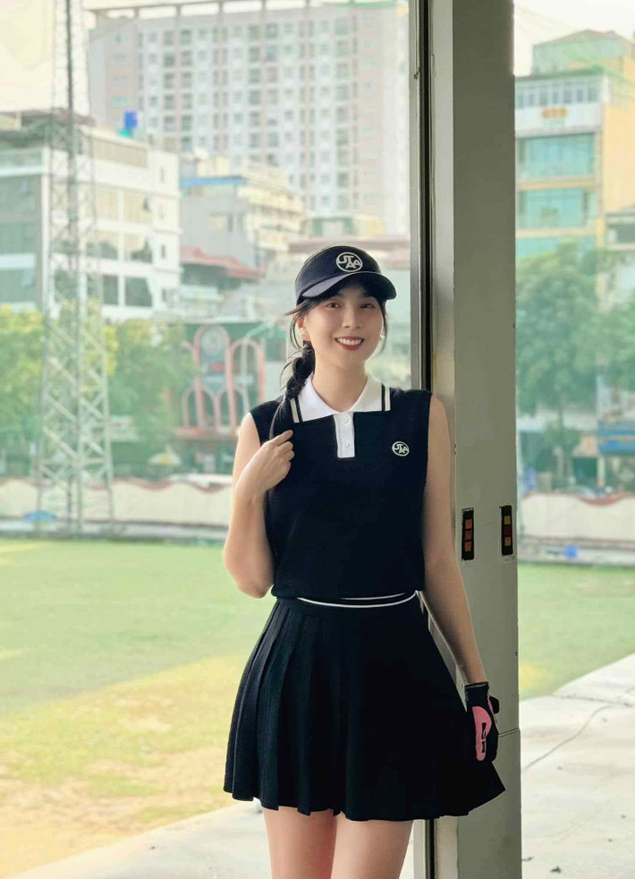 Hạnh phúc trong tình yêu cũng là yếu tố quan trọng giúp Mai Ngọc trông thăng hạng nhan sắc hơn ở độ tuổi U40.