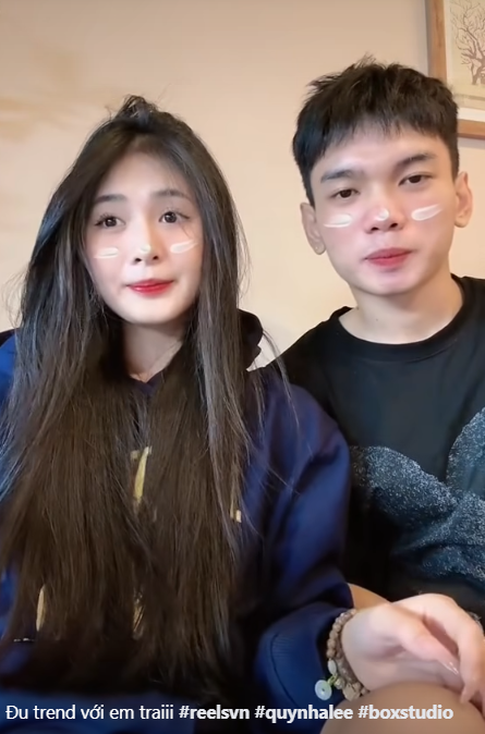 Không ít tranh cãi trái chiều nổ ra với mối tình của Quỳnh Alee và bạn trai game thủ. Nửa ủng hộ tình yêu của đôi trai tài gái sắc, người lo ngại hot girl cố tình dựa hơi tuyển thủ để làm content, câu view, tăng tương tác.