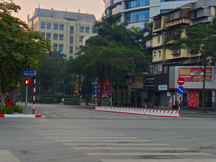 Ngã tư Huỳnh Thúc Kháng - Nguyễn Chí Thanh.