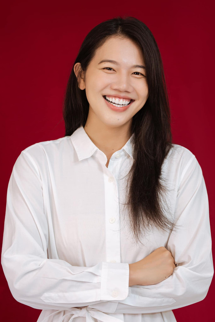 Nhiều người hâm mộ thậm chí nhận xét rằng, cựu VĐV bơi lội này như "biến hình" từ một vận động viên giản dị thành một cô nàng có gu thời trang sành điệu và quyến rũ.