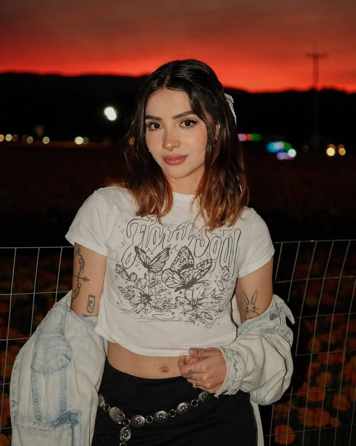 Sau khi bất ngờ nổi tiếng, số lượng người theo dõi Instagram của Valentina Acosta Giraldo tăng chóng mặt kể từ đó, hiện cán mốc hơn 1 triệu lượt.