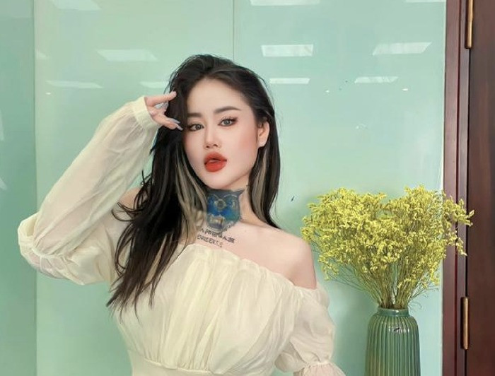 Điều này không chỉ giúp Ngân baby nâng cao giá trị bản thân mà còn tạo ra một hình ảnh mạnh mẽ, trưởng thành.