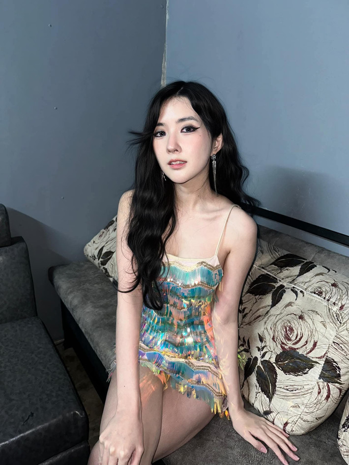 Gái xinh Thái Lan không chỉ muốn chia sẻ vẻ đẹp hình thể, mà còn muốn truyền tải thông điệp về việc yêu bản thân, tự tin và sống đúng với cá tính riêng.