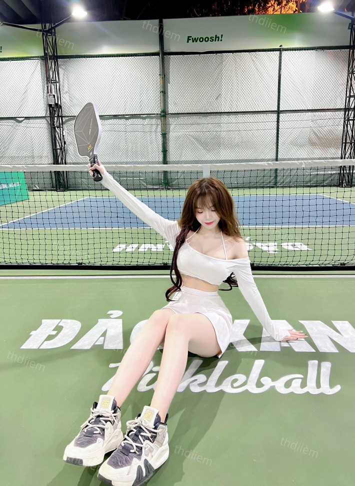Từng khoảnh khắc trên trang cá nhân của nàng hot girl mới nổi này luôn nhận được rất nhiều lượt thích và bình luận khen ngợi.