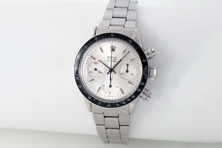 Một chiếc đồng hồ Rolex cổ khác có giá 1,4 triệu USD (tương đương 31,6 tỷ đồng) là Rolex “Oyster Albino” Cosmograph Daytona. Chiếc đồng hồ này thuộc danh sách những chiếc đồng hồ sở hữu hàng hiếm và nổi tiếng khắp thế giới. Ảnh: Digital