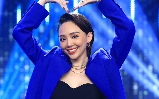 Tóc Tiên là một trong những nghệ sĩ thành công về nhiều mặt của showbiz Việt. Ở độ tuổi U30 nữ ca sĩ còn sớm sở hữu khối tài sản "kếch xù". Ảnh: VTV.