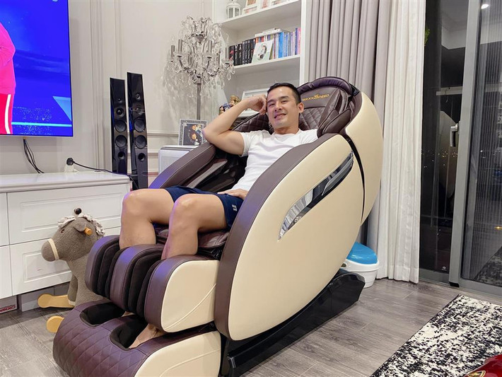 Thiết bị trong gia đình có giá từ vài chục đến cả trăm triệu đồng. Ảnh: FBNV
