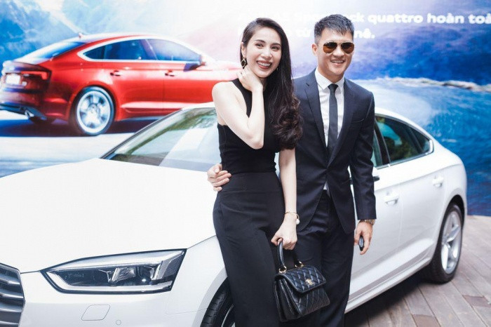 Vợ chồng Công Vinh - Thuỷ Tiên còn có thú chơi siêu xe đắt đỏ. Năm 2012, cả hai đã chi số tiền 2,3 tỷ để mua chiếc Audi A5 Sportback. Thuỷ Tiên từng lái một chiếc Audi giá hơn 4 tỷ đồng. Ảnh: Internet