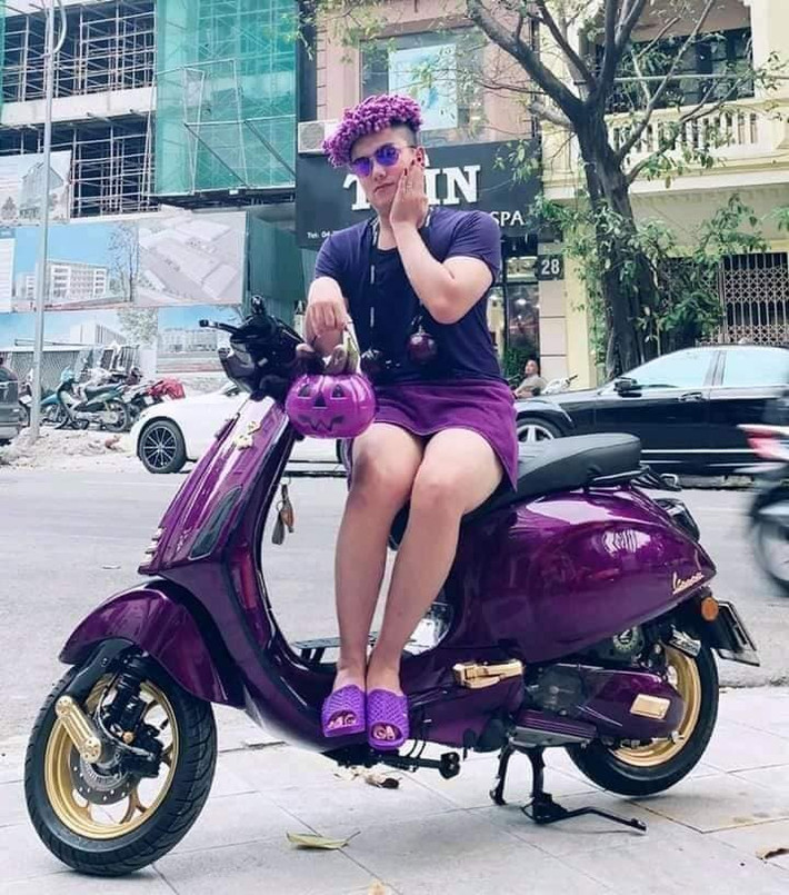 Mỗi năm, dân tình lại tìm ra một một sắc làm chao đảo và gây bão suốt cả năm. Có thể vì màu sắc đó đẹp, nhưng cũng có thể do nó quá ám ảnh và "tra tấn" mắt người nhìn.