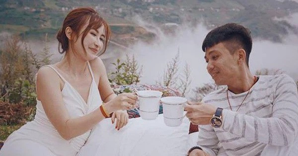 Dù đã lên chức ông ngoại nhưng đại gia Minh Nhựa vẫn thường xuyên dành lời ngôn tình cho bà hai trên mạng xã hội.