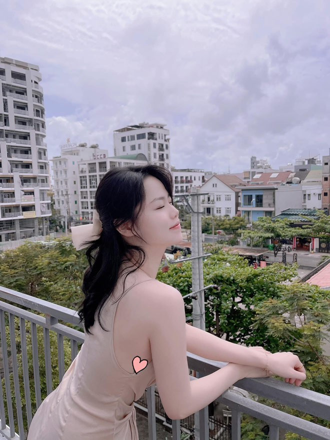 Thời gian gần đây, Huỳnh Anh thường xuyên chia sẻ những khoảnh khắc “đổ mồ hôi” tại phòng gym, cho thấy mình rất chăm chỉ tập tành.