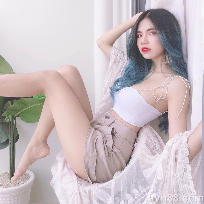 Tuy nhiên nhiều người nhận xét rằng vai trò diễn viên của Mai Dora chưa thực sự nổi bật như streamer.